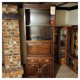 Rubenstein Cherry Wood Queen Anne Drop Front Hutch