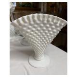 Vtg milk glass fan vase hobnail 8'