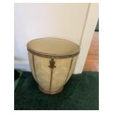 Trash can