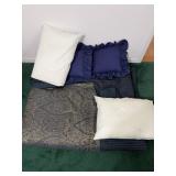 Comforter & pillows