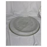 2 microwave turn plates trays