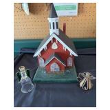 Wood painted church & 2 angels