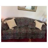 Floral couch great shape 92x36x29