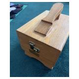 Shoe shine box