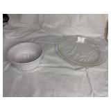 Pyrex pie dish & small Corning dish F-16-B