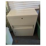 Locking cabinet w/keys