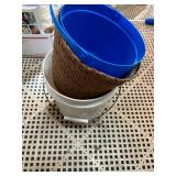 Lot Buckets & Pots
