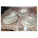 8 Pc. pyrex Glass Bowls w/ Plastic Lids