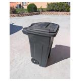 Toter Rolling Garbage Can Approx. 32 Gallon