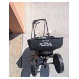 Scotts Push Behind Fertizlier Spreader