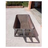 Rubbermaid Wheelbarrow
