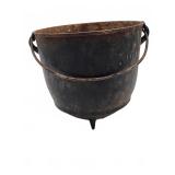 Cast iron kettle with tripod base
