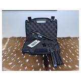 Ruger Mark II .22 with 4 mags and case