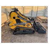 SDLL60 gas mini skid steer. (new) damage on