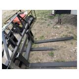 AGT SAIl100, skid steer pallet forks.