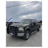 2005 F250 Super Duty XLT. Clean interior, gas