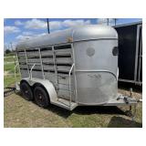 2005 WW livestock trailer 12'.