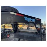 2014 Top Hat 20' plus 2' dove with hideaway