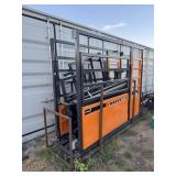 Land Honor LHR-CSC10 10' cattle squeeze chute.