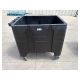 Commercial ice bin