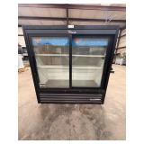 True glass door merchandiser