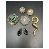 Jewelry lot! Brooches, scarf pin, earrings.