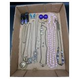 Jewelry lot. 1928, Aquarius, unsigned beauties.