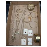 Jewelry lot! Gold tone theme.