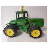 John Deere 1:16 Articulating Toy Tractor