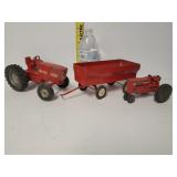 1:16 Tractor & ERTL Red Wagon, 1:32 International