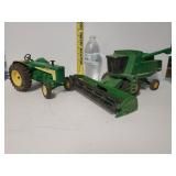 1:24 John Deere 9510 Combine & 1:16 John Deere