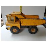 Mighty Tonka Hydraulic Dump Truck