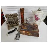 Kitchen Lot: Vase, Pitchers, Vintage Toaster,