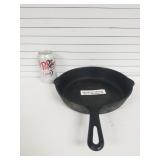 Griswold Skillet No 7 701 Erie PA