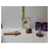 Coolies, Picture Frame And Other House