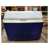 Rubbermaid Cooler