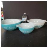 (3) Vintage Pyrex Nesting Mixing Bowls - Blue &