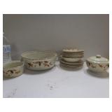 Hall Fall Pattern Kitchenware / Baking Dishes