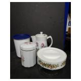 Coffee / Tea Pot & other baking / cooking ware