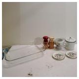 Misc Kitchen Items - 9x12 Pyrex Baking Dish,