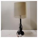 19.5" Table Top Lamp w/decorative Shade