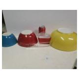 Pyrex Mixing Bowls, Baking Dish & Glass Knife