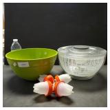 Green Mixing Bowl, Salad Cleaner & Fruit Savers