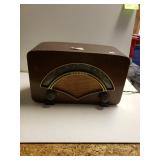 Zenith Old Fashioned  Radio