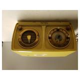 Silvertone Old Fashioned Radio