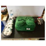 Heated Messaging Frog Slippers, Polar Bear Thick
