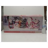 Festive Characters Mantle Light