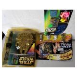 Star Wars Gold Millennium Falcon, Yoda, Action