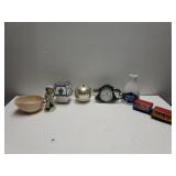 Misc Knick Knacks - Tin Train Cars, Picture