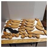 (11) Wood Cut Outs Of Birds, (16) Wood Circles